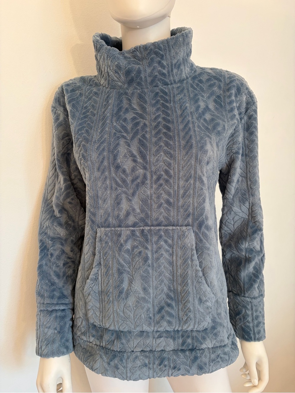 #840 Koolaburra Plush Cable-Texture Funnel Neck Pullover — Dusty Blue